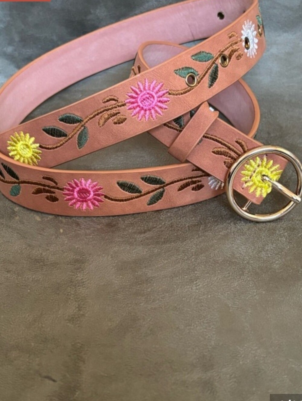 NWOT Vintage BOHO Embroidered Tan Faux Leather Belt w/ Gold Tone O-ring Buckle